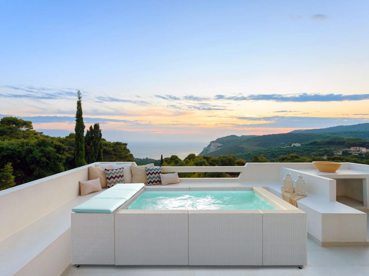 il meglio di due mondi piscine fuori terra e minipiscine per tutti i gusti 2048x1365 1